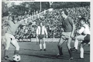 Südwest Ludwigshafen(am Ball) - FK Pirmasens 1-0 im Jahre 1972 - 1973